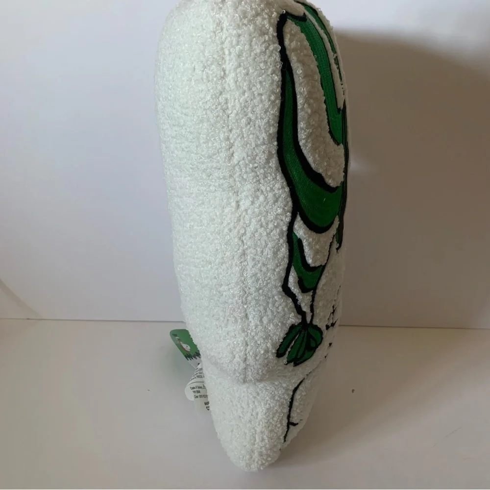 NWT. PEANUTS Snoopy With Green Hat Sherpa Winter Christmas